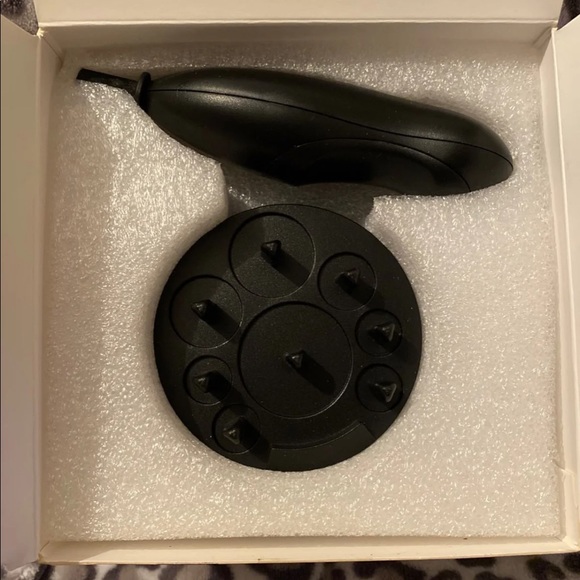 Zoe Ayla Electronic Make Up Brush Cleaner - Picture 3 of 4